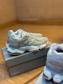 New Balance 9060 Prime Em Couro - Linha Premium / Feminino