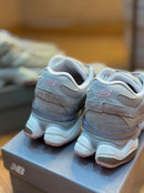 New Balance 9060 Prime Em Couro - Linha Premium / Feminino