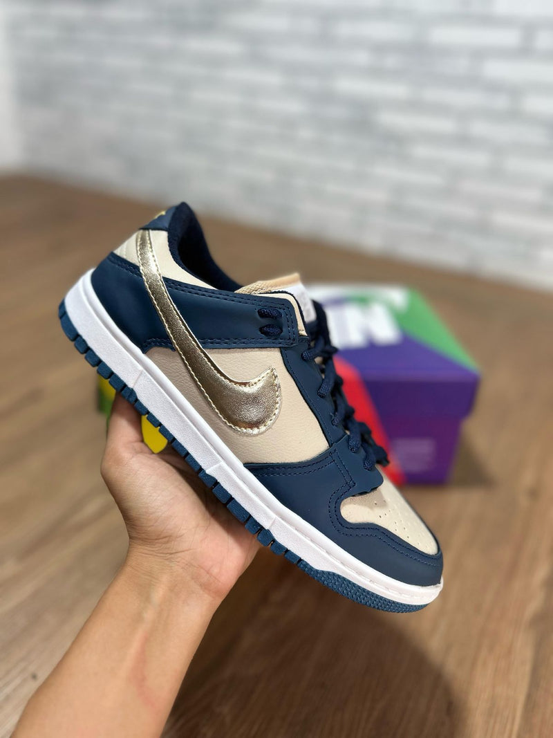 Tênis Nike Dunk Low - Premium