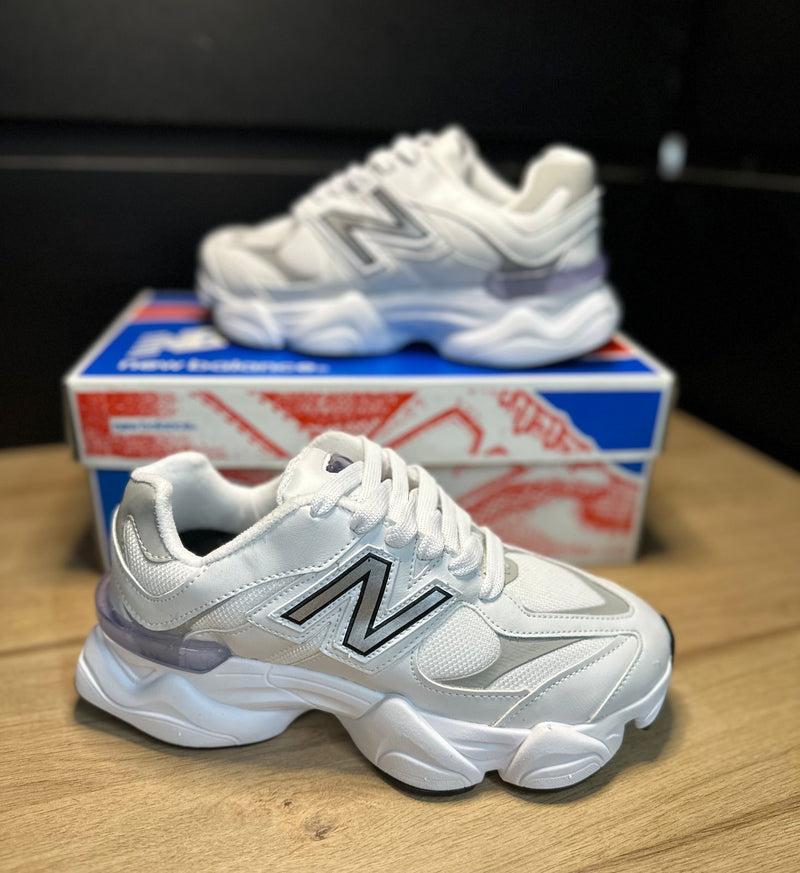 Tênis New Balance 9060 Feminino
