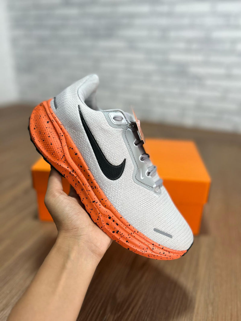 Tênis Nike Air Zoom X - Masculino & Feminino