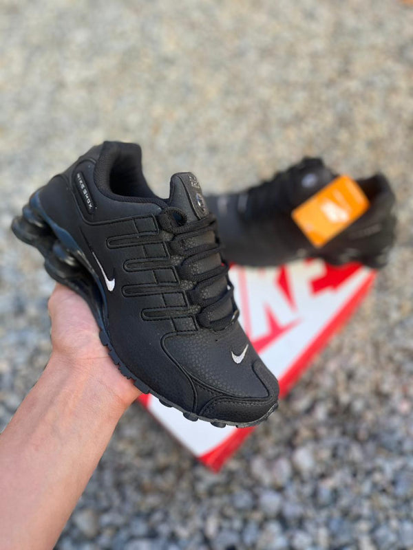 Tênis Nike Shox NZ Masculino & Feminino