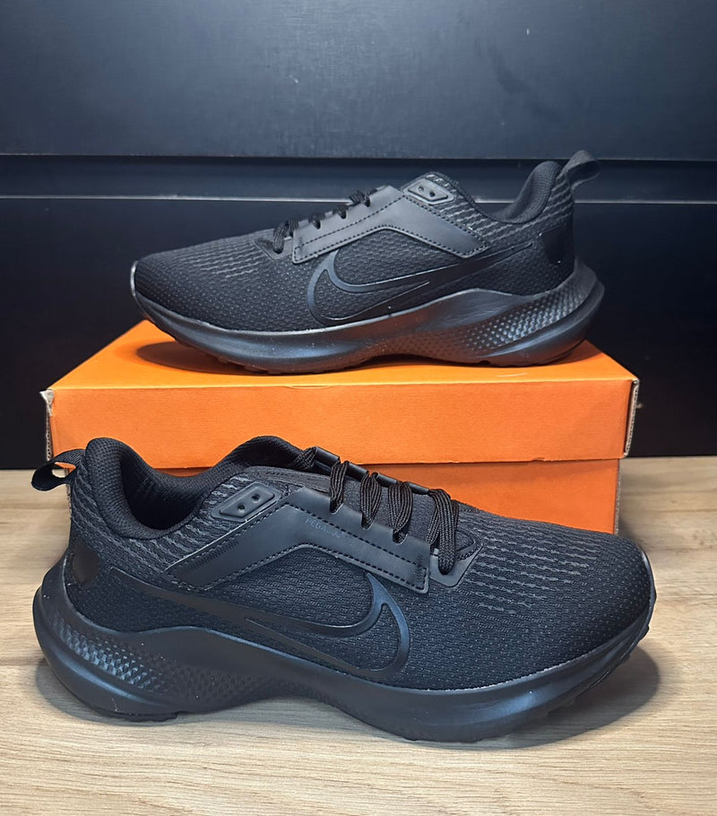 Tênis Nike Pegasus 40 - Masculino & Feminino