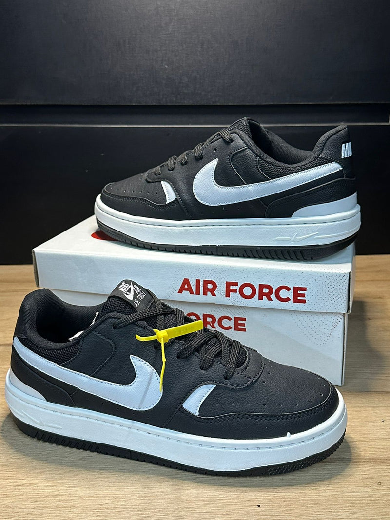 Tênis Nike Air Force 01 Lacre