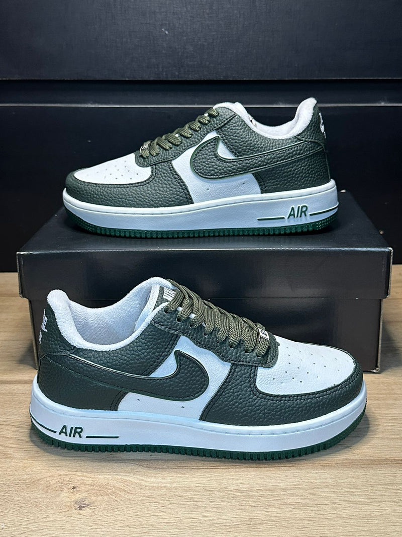 Tênis Nike AF1 Couro - Masculino & Feminino