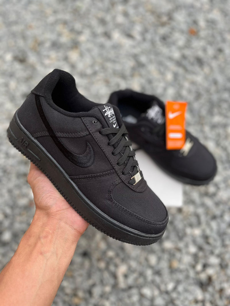 Tênis Nike AF1 Stussy Feminino
