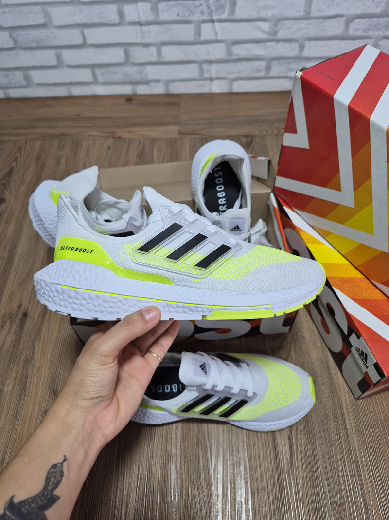 Adidas Ultraboost / Masculino - Primeira Linha