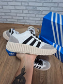 Adidas Cloud Tratorado - Linha Premium / Feminino