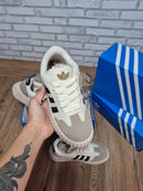 Adidas Cloud Tratorado - Linha Premium / Feminino