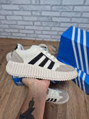 Adidas Cloud Tratorado - Linha Premium / Feminino