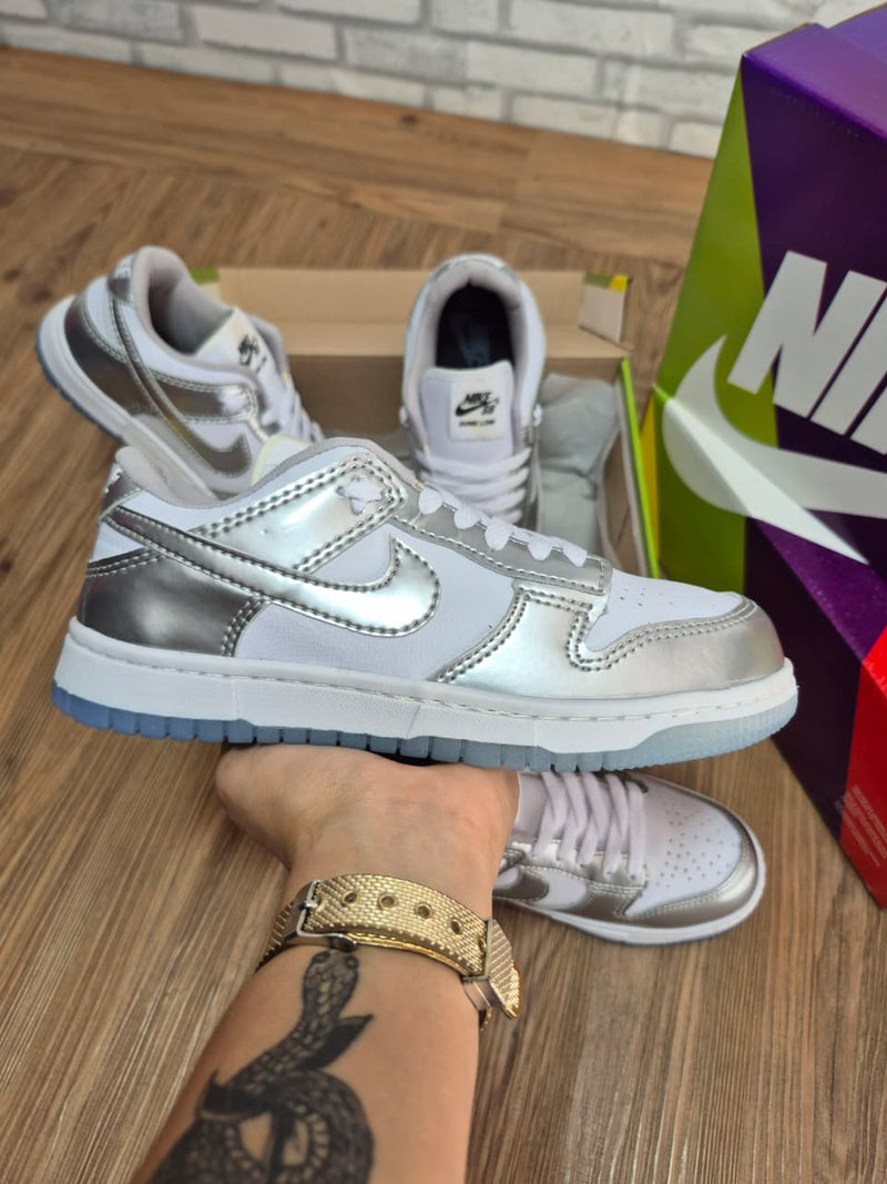 Nike Dunk Low / Segunda Linha - Feminino