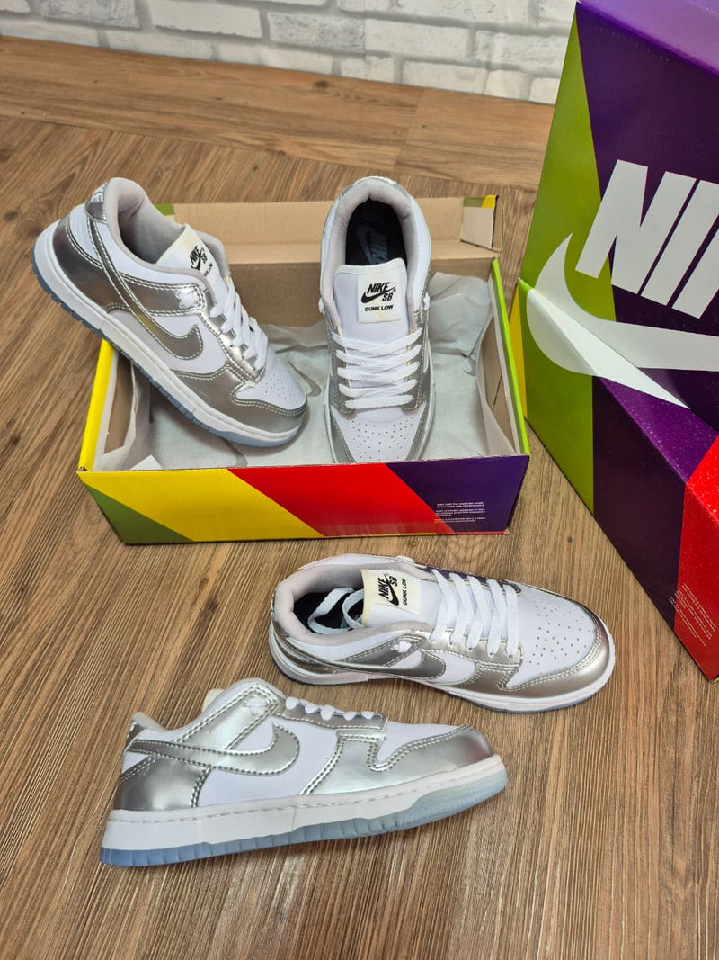 Nike Dunk Low / Segunda Linha - Feminino