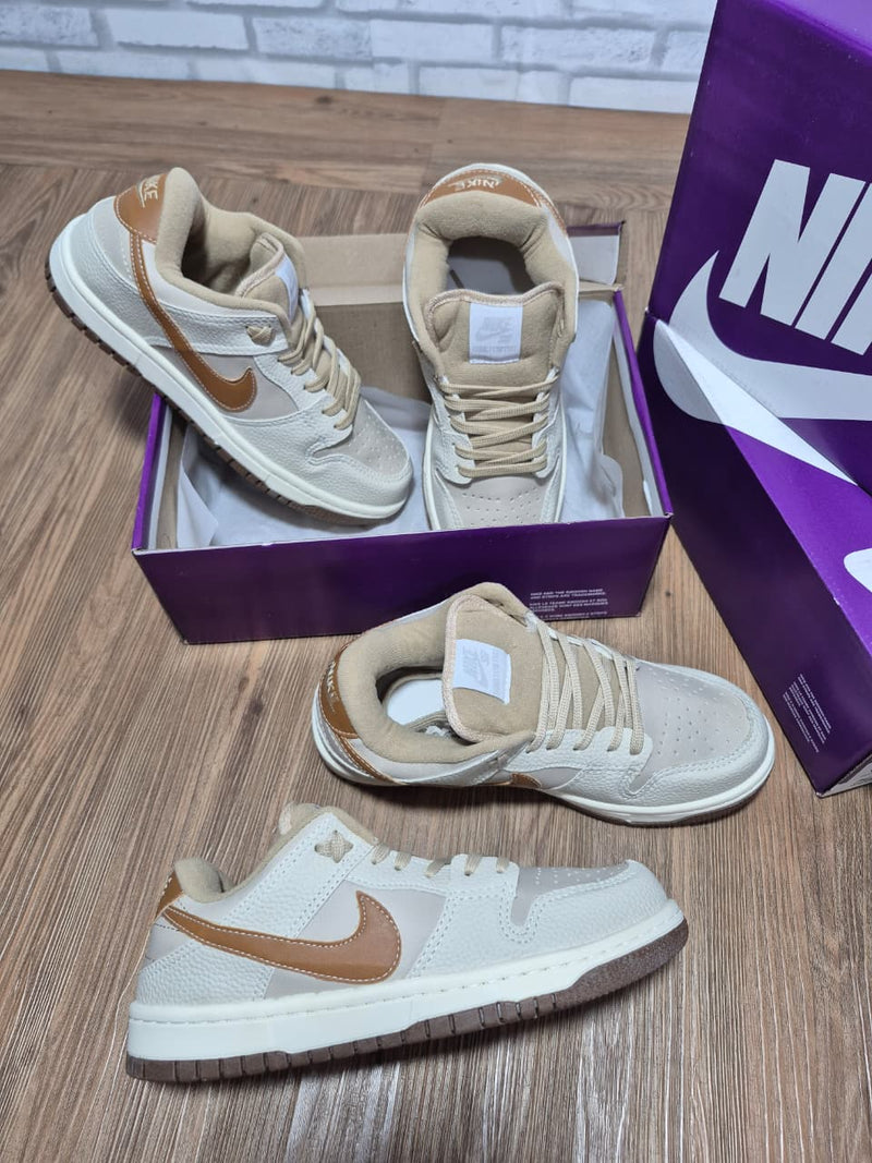 Nike Dunk Low / Segunda Linha - Feminino