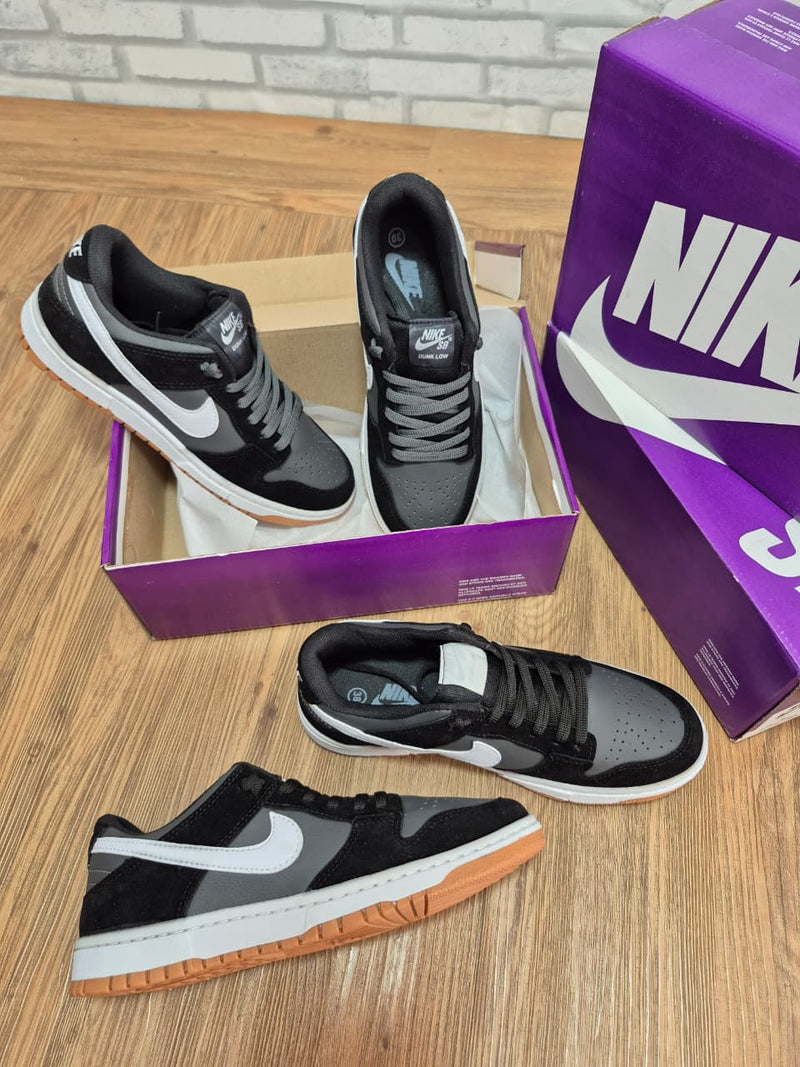 Nike Dunk Low / Segunda Linha - Feminino
