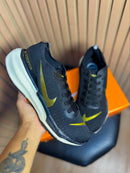 PROMOCIONAL Nike Zoom X Invincible Run 3 - Linha Premium / Unissex