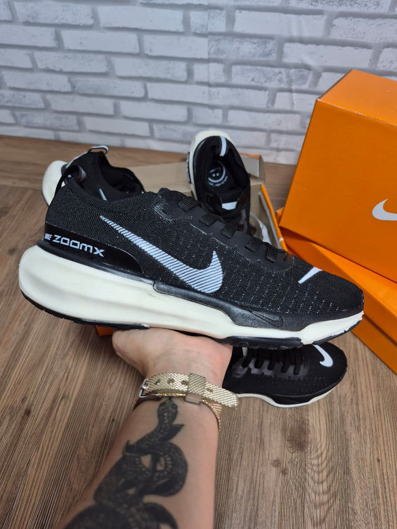 Nike Zoom X Invincible Run 3 - Linha Premium