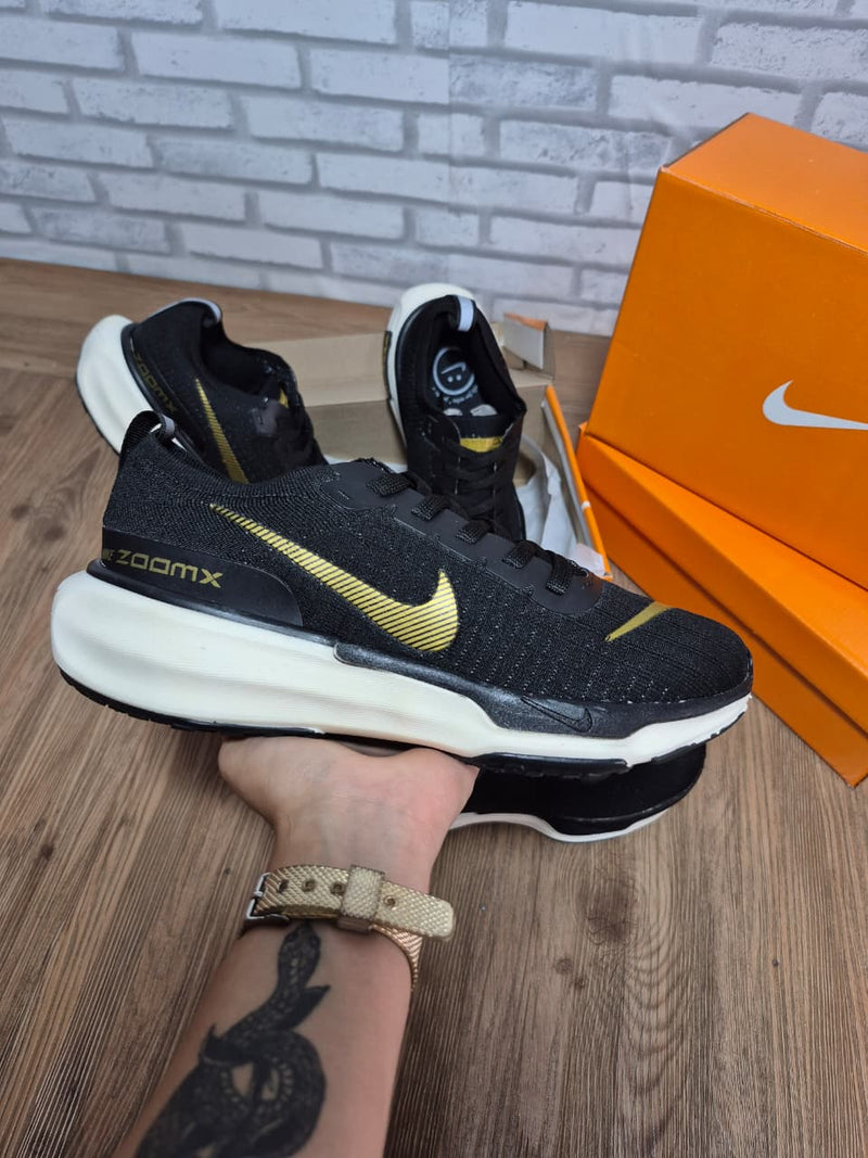 Nike Zoom X Invincible Run 3 - Linha Premium