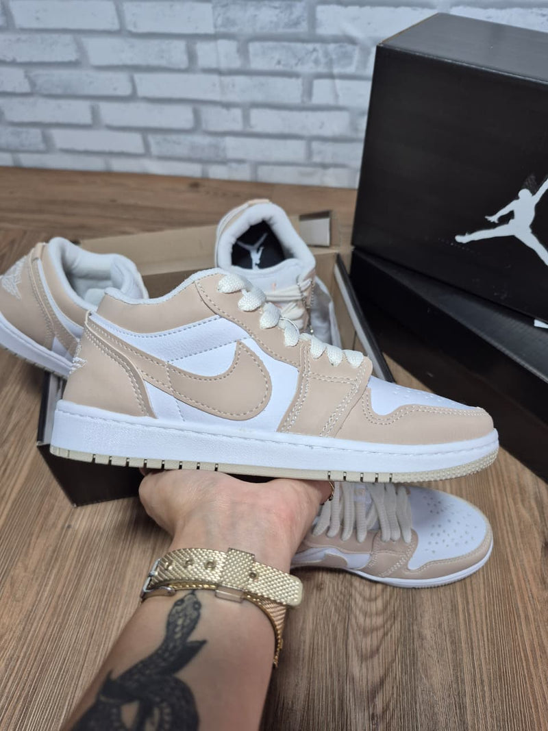 Nike Air Jordan Low SE / Feminino