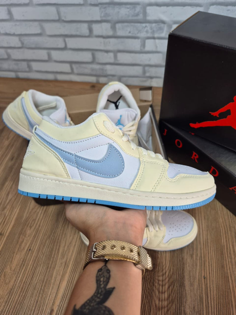 Nike Air Jordan Low SE / Feminino