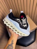PROMOCIONAL Tênis Loewe x ON CLOUDtilt Collection