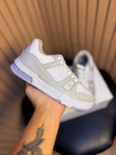 Louis Vuitton LV Trainer Infantil - Linha Premium