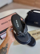 Sandália MiuMiu Urbani - Linha Premium / Feminino