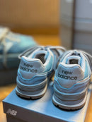 New Balance 574 Couro - Linha Premium / Feminino