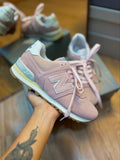 New Balance 574 Couro - Linha Premium / Feminino