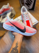 Nike Pegasus Plus - Primeira Linha / Masculino