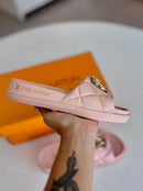 Slide Louis Vuitton Fivela E.V.A - Primeira Linha / Feminino