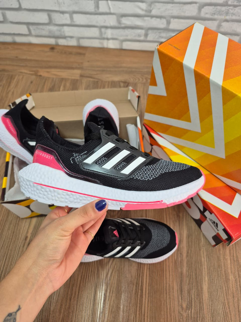Tênis Adidas Ultra Boost Feminino